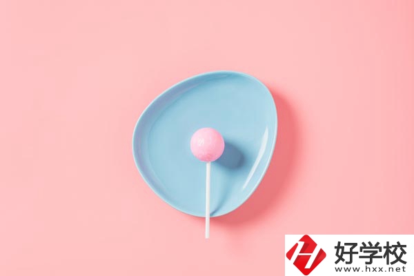 岳陽市網(wǎng)絡(luò)工程職業(yè)技術(shù)學(xué)校有什么專業(yè)？就業(yè)前景好不好？