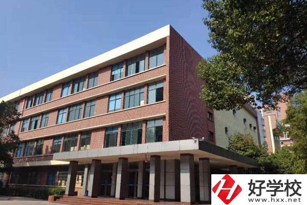 湖南建設(shè)中等職業(yè)學(xué)校開(kāi)設(shè)了哪些招生專業(yè)？