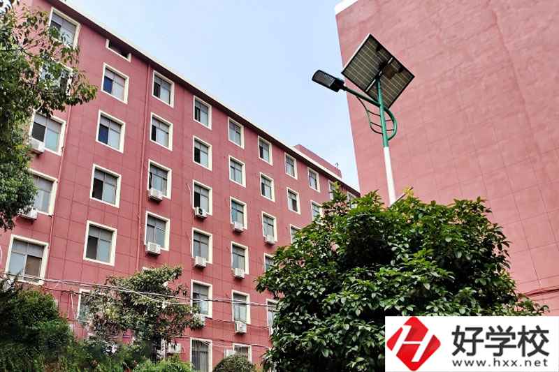 益陽(yáng)市第一職業(yè)中專(zhuān)學(xué)校好不好？辦學(xué)條件怎么樣？