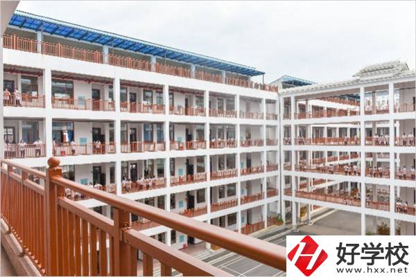 懷化有3+2分段制的中專嗎？對口專業(yè)好就業(yè)嗎？