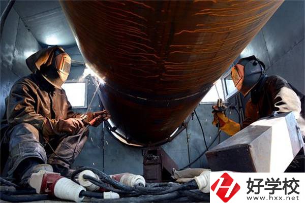 在湖南選擇技校就讀有什么優(yōu)勢(shì)？讀技校怎么樣？