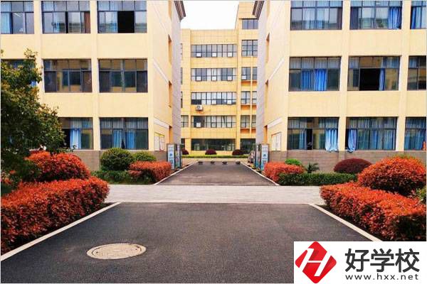 岳陽有哪所中職學(xué)校有辣條專業(yè)？該專業(yè)學(xué)了有用嗎？