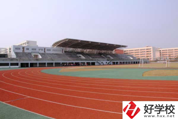 想學(xué)電子技術(shù)類(lèi)專(zhuān)業(yè)，推薦長(zhǎng)沙這所中職學(xué)校