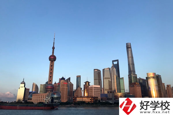 常德財(cái)經(jīng)中等專業(yè)學(xué)校的設(shè)施怎么樣？