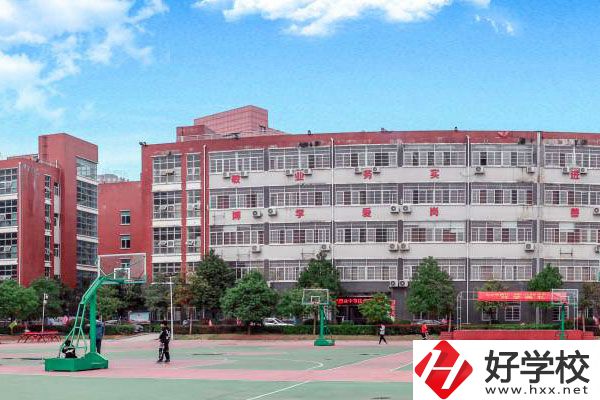 長沙中部鐵路航空學校的報名流程和要求是什么？