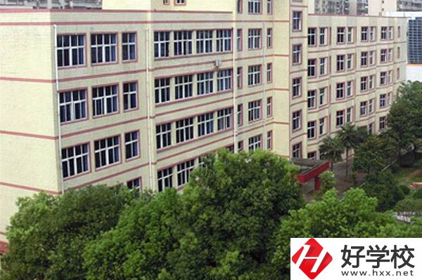 初中畢業(yè)讀中專，郴州工業(yè)交通學校好不好？