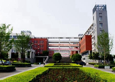 吉林衛(wèi)生學(xué)校2025年報(bào)名學(xué)費(fèi)多少錢